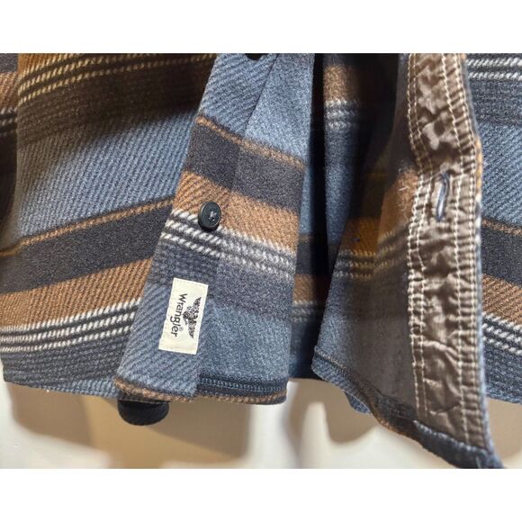 Wrangler Men’s 2XL Flannel Shirt Blue Brown Striped Button Up Long Sleeve - Picture 4 of 5